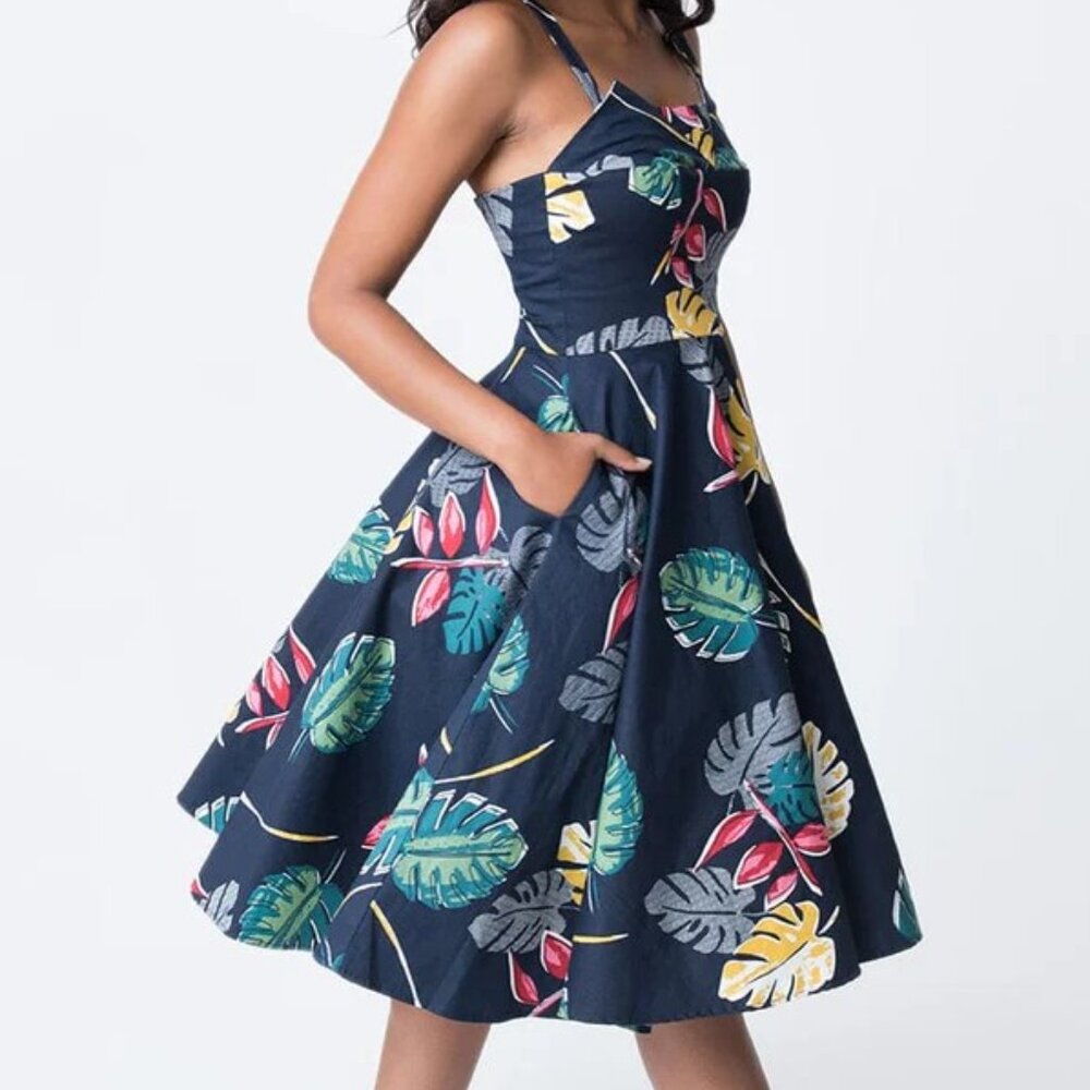 Rebel Love brand dress in a size medium. Very good condition, with pockets